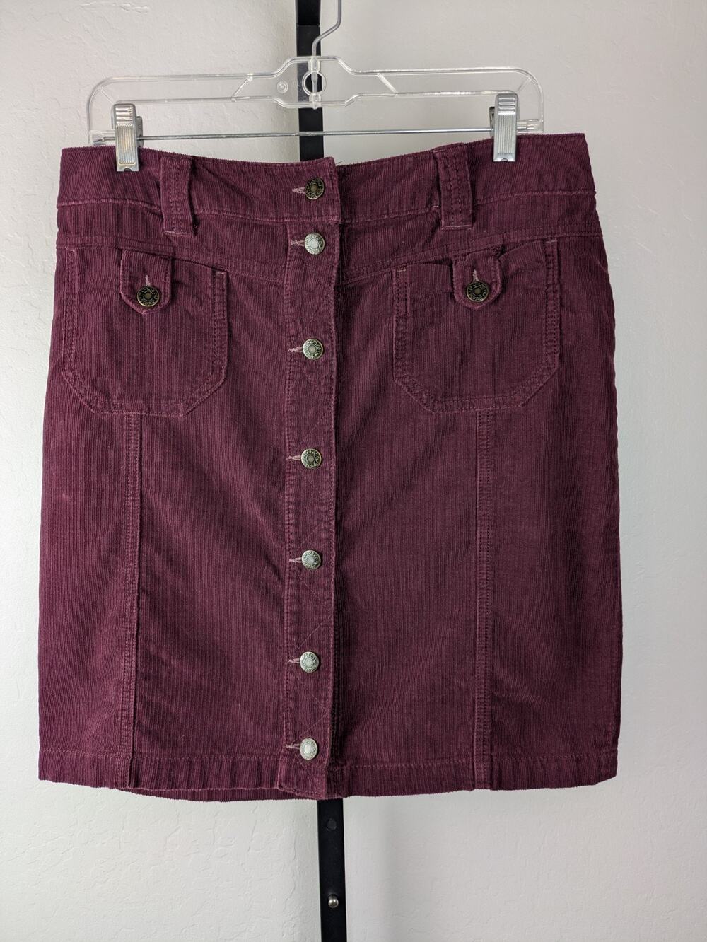 Free People burgundy button front pencil skirt with pockets READ HOLE